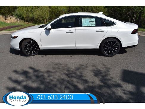 New 2026 Honda Accord Hybrid Touring image 4
