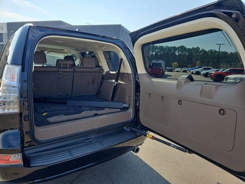 Used 2019 Lexus GX 460 Luxury image 17