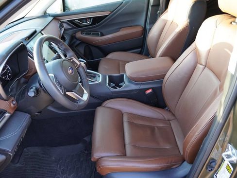 Used 2025 Subaru Outback Touring w/ Popular Package #2 AWD/4WD image 5