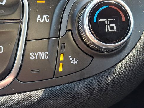 Used 2023 Chevrolet Malibu LT image 24