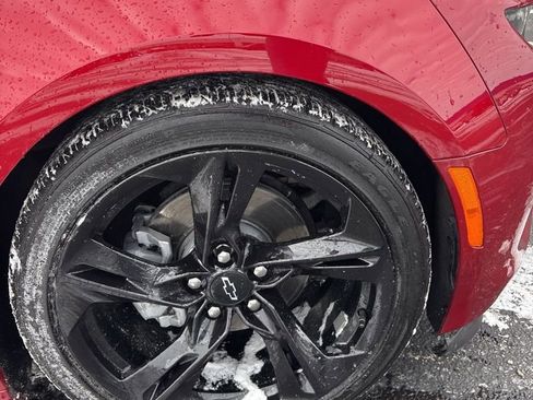 Used 2023 Chevrolet Camaro LT w/ RS Package image 9