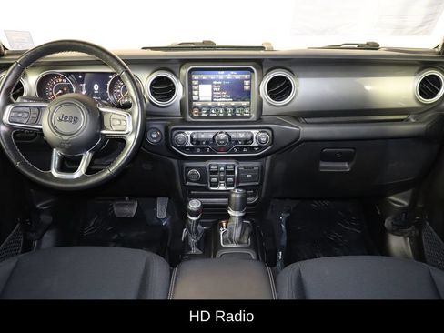 Used 2021 Jeep Wrangler Unlimited Sahara AWD/4WD image 13