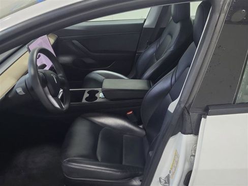 Used 2021 Tesla Model 3 Standard Range Plus image 6
