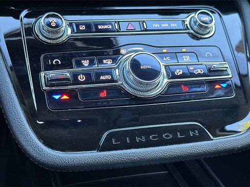 Used 2020 Lincoln Corsair FWD w/ Equipment Group 101A image 24