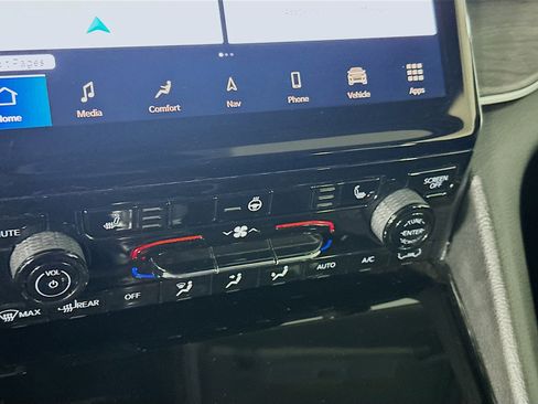 Used 2022 Jeep Grand Cherokee Limited 4xe image 24