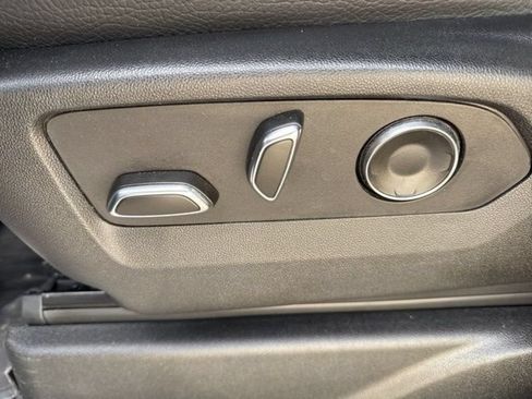 Used 2023 GMC Yukon Denali w/ LPO, Floor Liner Package AWD/4WD image 32