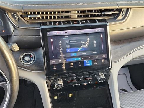 Used 2022 Jeep Grand Cherokee L Overland image 18