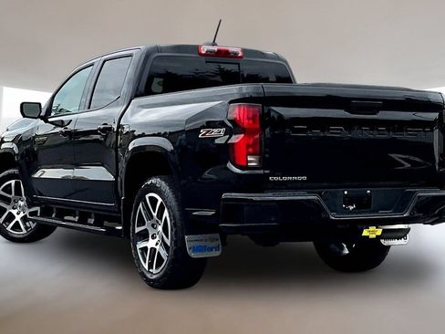Used 2024 Chevrolet Colorado Z71 w/ Z71 Convenience Package 2 AWD/4WD image 4
