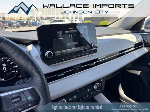 Used 2024 Mitsubishi Outlander SEL AWD/4WD image 22