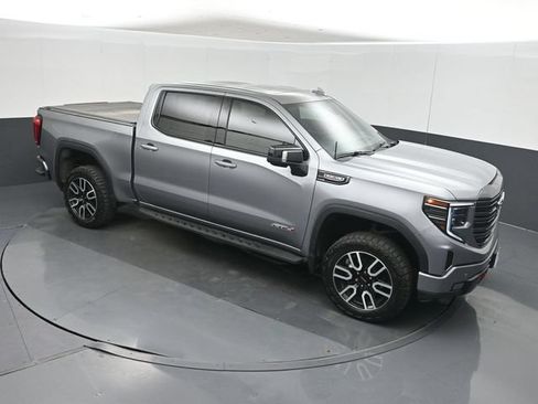 Used 2024 GMC Sierra 1500 AT4 w/ Technology Package AWD/4WD image 44