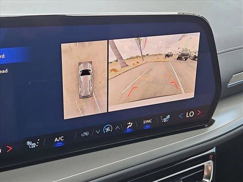 New 2026 Chevrolet Traverse LT w/ Driver Confidence Package image 13