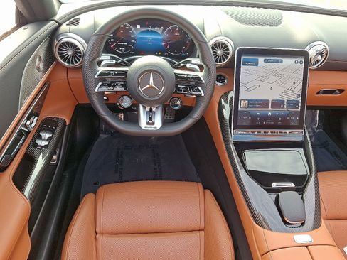 Used 2022 Mercedes-Benz SL 55 AMG 4MATIC image 9