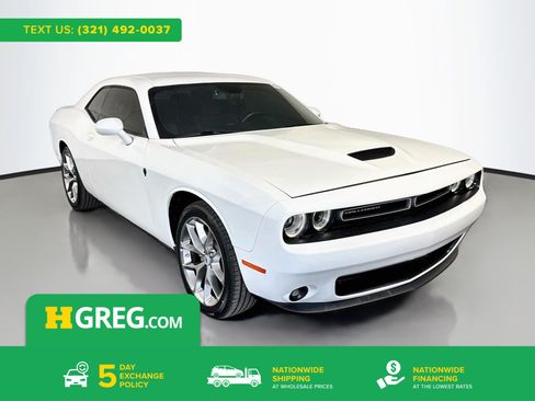 Used 2022 Dodge Challenger GT RWD image 1
