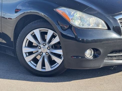 Used 2011 INFINITI M37 w/ Premium Pkg image 2