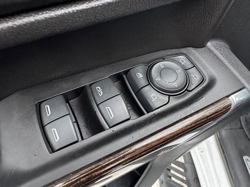 Used 2020 GMC Sierra 2500 SLE image 11