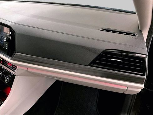 Used 2019 Volkswagen Jetta SEL image 15