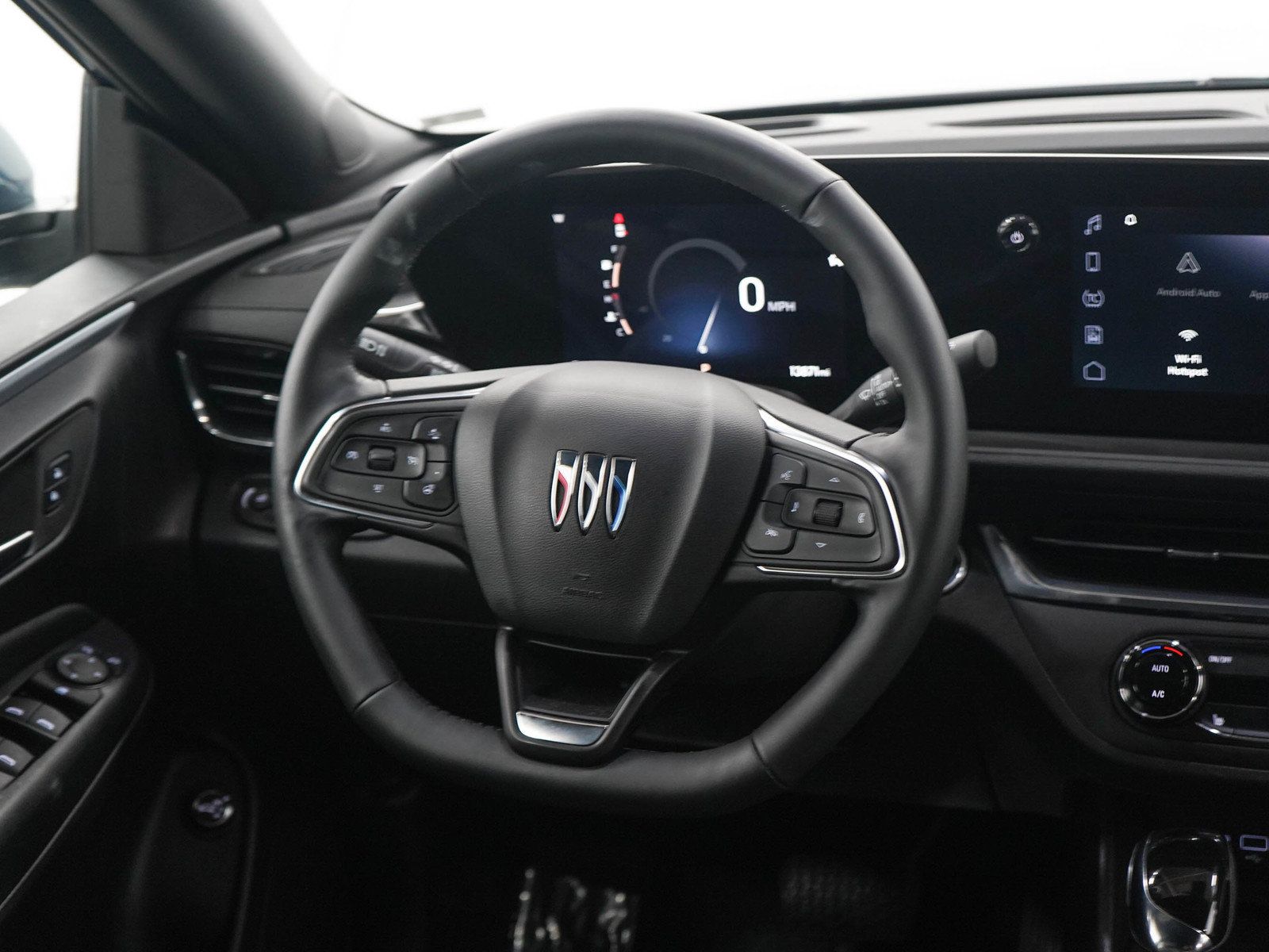Used 2025 Buick Envista Preferred w/ Convenience I Package FWD image 14