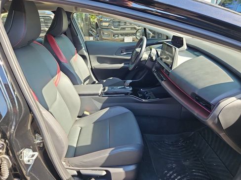 Used 2024 Toyota Prius Prime FWD image 16