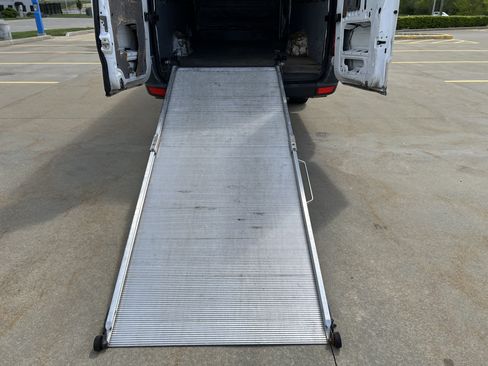 Used 2013 Mercedes-Benz Sprinter 2500 image 23