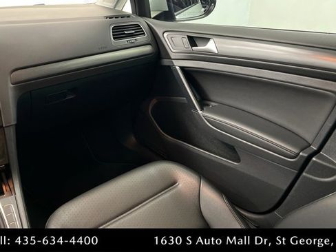 Used 2018 Volkswagen Golf SE image 10