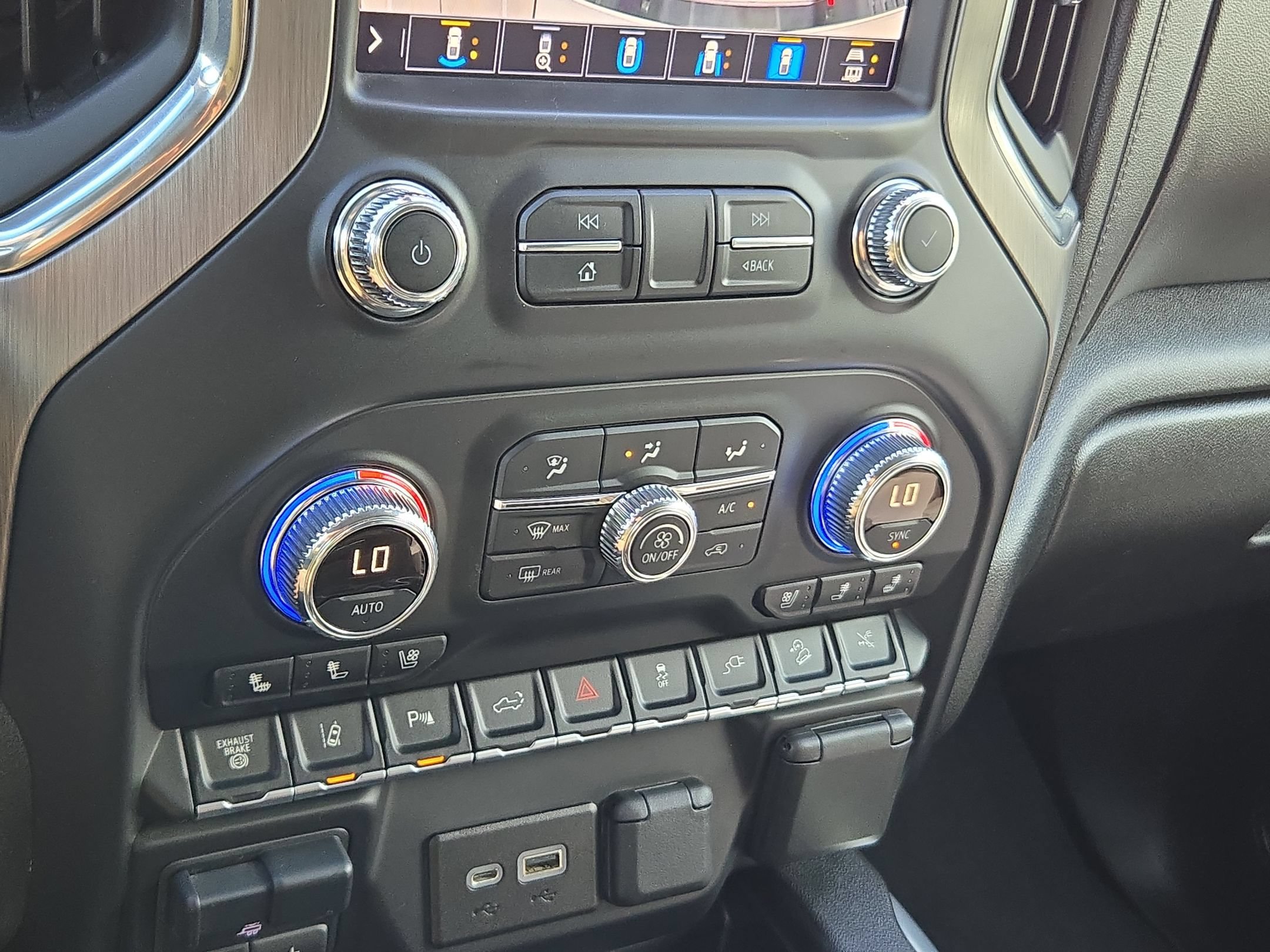 Used 2022 GMC Sierra 2500 Denali AWD/4WD image 17