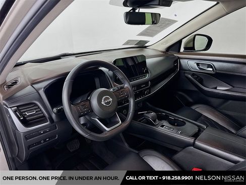 Certified 2023 Nissan Rogue Platinum w/ Platinum Premium Package image 9