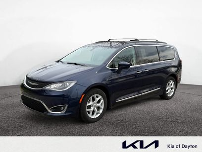 Used 2017 Chrysler Pacifica Touring-L w/ Tire & Wheel Group