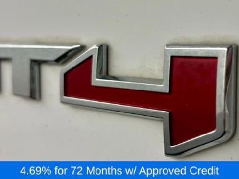 Used 2020 GMC Sierra 1500 AT4 w/ AT4 Premium Package image 9