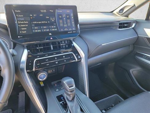 Used 2021 Toyota Venza Limited image 22