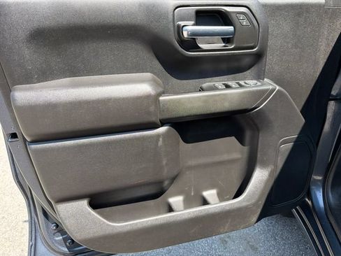 Used 2022 Chevrolet Silverado 1500 Custom AWD/4WD image 12
