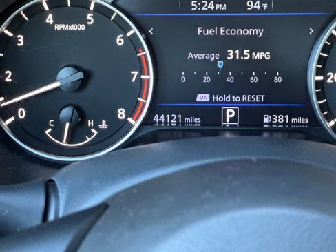 Used 2025 Nissan Altima 2.5 SV FWD image 22
