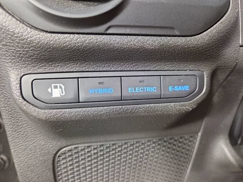 Used 2022 Jeep Wrangler Unlimited Sahara w/ Cold Weather Group AWD/4WD image 28