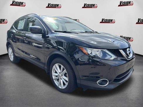 Used 2017 Nissan Rogue Sport SV w/ SV All-Weather Package AWD/4WD image 3