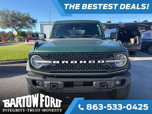 Used 2023 Ford Bronco Wildtrak image 2