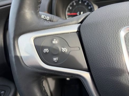 Used 2018 GMC Terrain SLE w/ Driver Convenience Package image 17