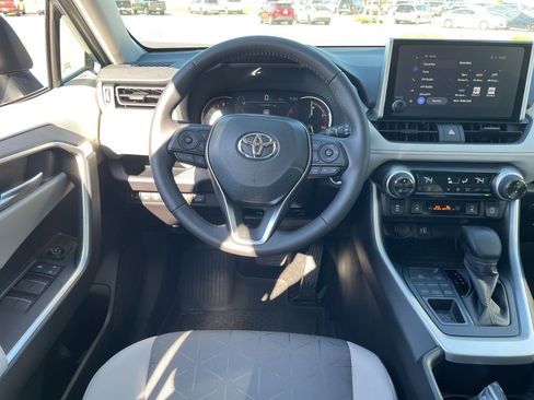 Used 2025 Toyota RAV4 XLE w/ Convenience Package image 14