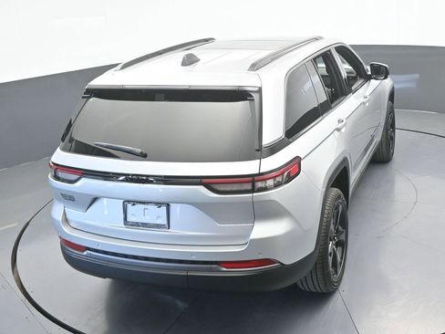 New 2026 Jeep Grand Cherokee Limited w/ Limited Altitude Package RWD image 45