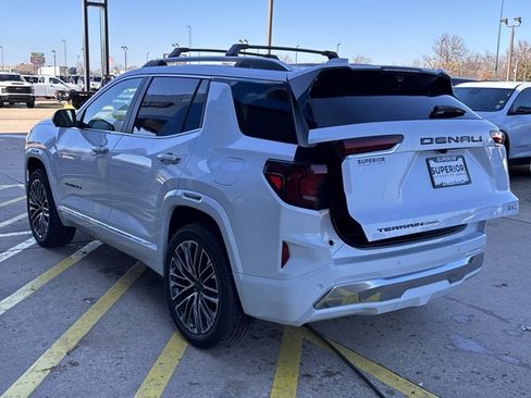 New 2026 GMC Terrain Denali w/ LPO, Black Badging Package image 8