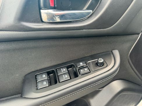 Used 2017 Subaru Outback 2.5i Premium image 19