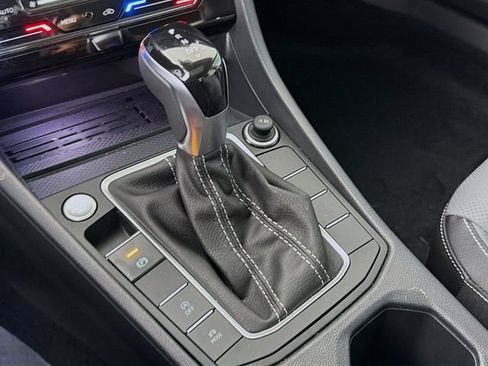 New 2025 Volkswagen Jetta SEL FWD image 18