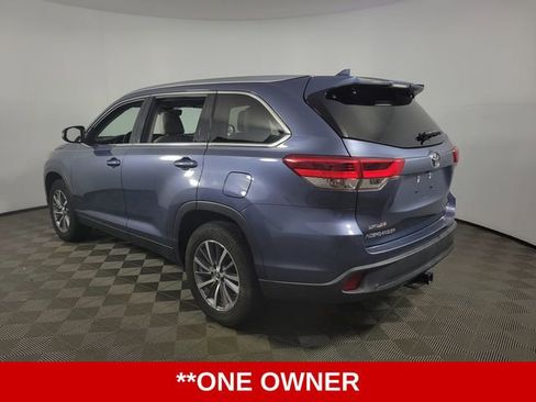 Used 2019 Toyota Highlander XLE image 6