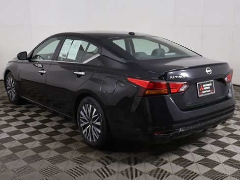 Used 2025 Nissan Altima 2.5 SV image 6