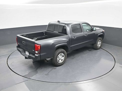 Used 2022 Toyota Tacoma SR AWD/4WD image 34