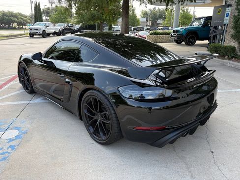 Used 2021 Porsche 718 Cayman GT4 RWD image 6