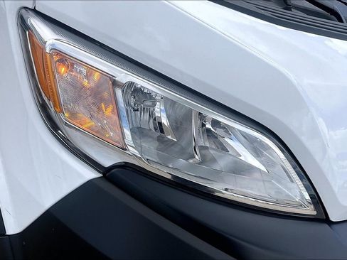 New 2024 RAM ProMaster 2500 w/ Convenience Group FWD image 16