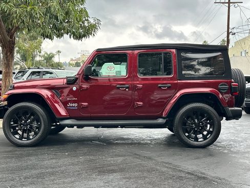 Used 2021 Jeep Wrangler Unlimited Sahara image 7