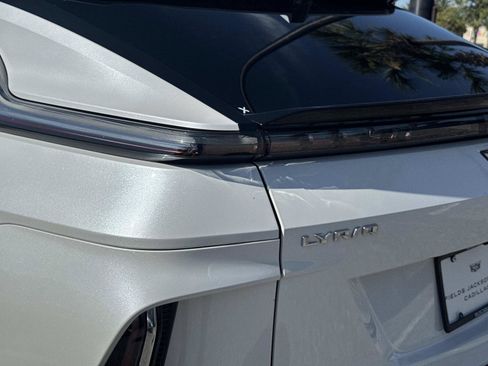 Used 2024 Cadillac Lyriq Luxury RWD image 33