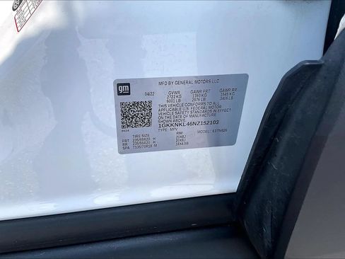 Used 2022 GMC Acadia SLE w/ Driver Convenience Package FWD image 36