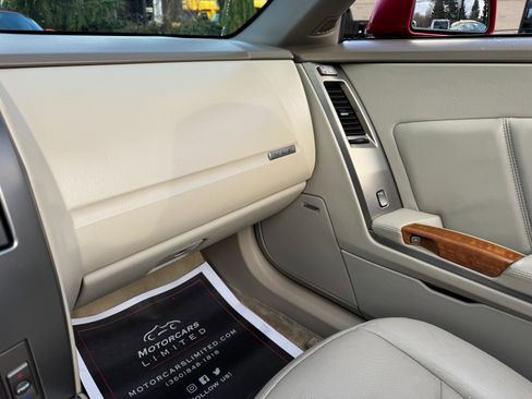 Used 2005 Cadillac XLR image 35