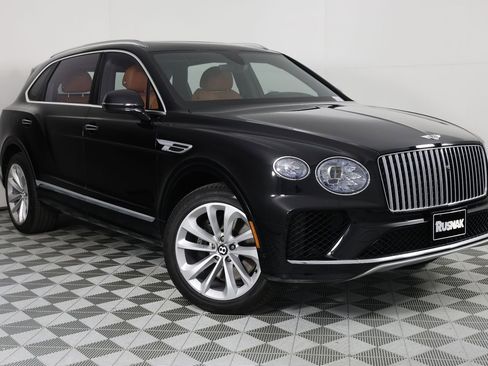 Certified 2023 Bentley Bentayga Extended Wheelbase image 17